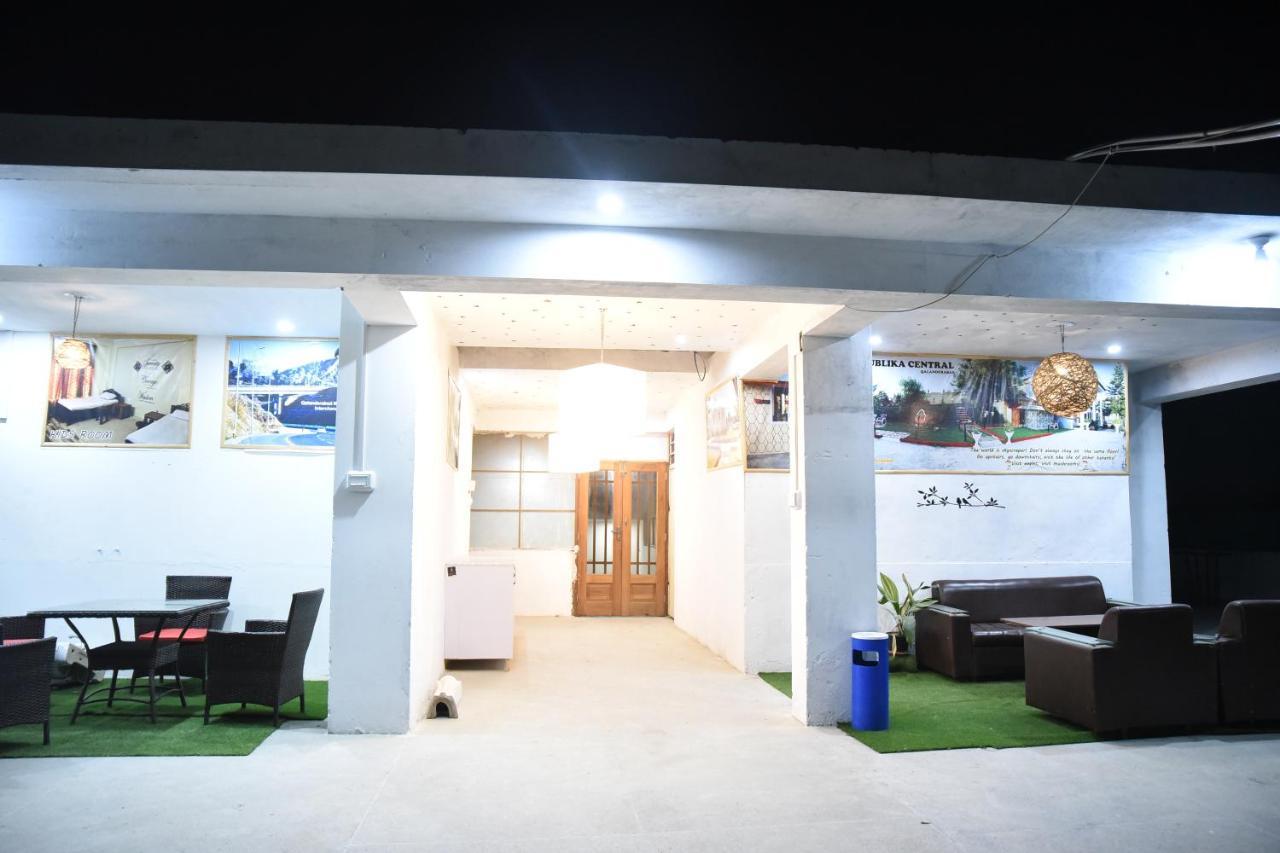 Republika Urban Abbottabad Exterior photo